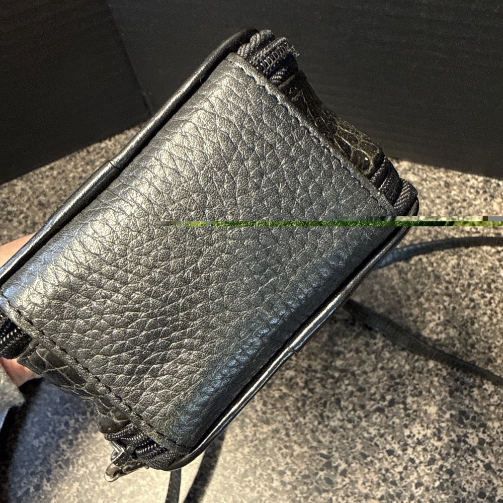 Brighton Women's Black Leather Crossbody Wallet Organizer Bag Heart Croc Accent - Picture 8 of 16